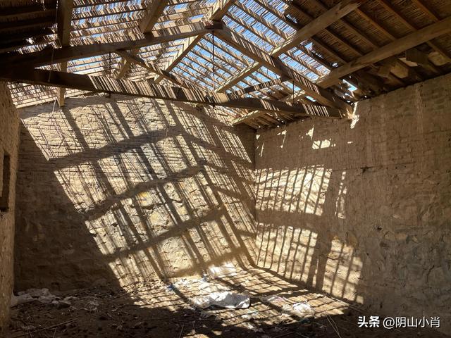 固阳银号镇，达茂旗额尔登敖包苏木、百灵庙镇夹皮沟田野考察笔记