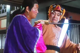 苏荃跟洪安通多年都没有孩子，为何跟韦小宝丽春院一次就怀上了？图片