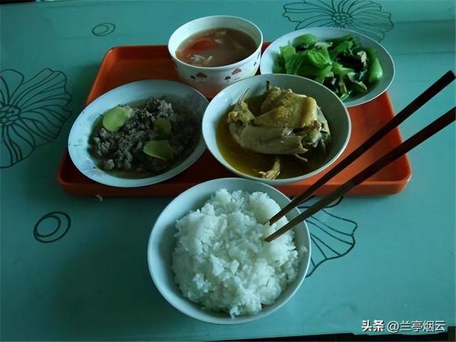 男子入狱15年无一人探视，以为家破人亡，出狱回家后泪流满面