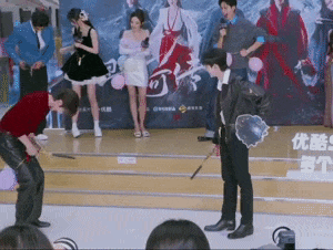 这对姐弟恋…这么甜的吗？我倒看看多好磕？