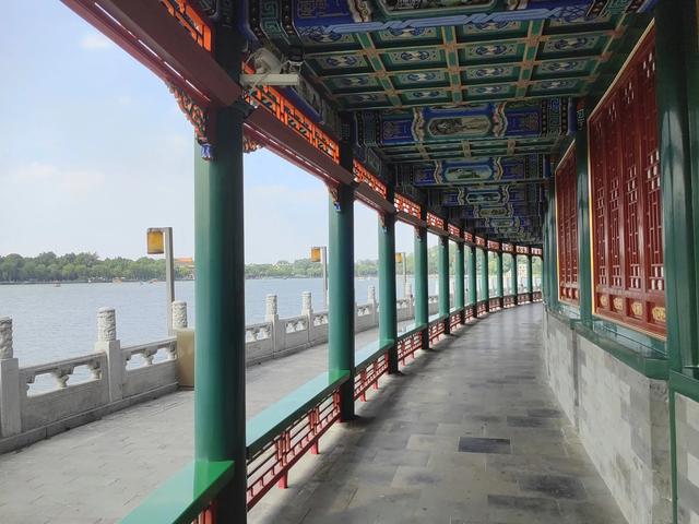 北京北海公园：五朝皇家园林！核心景区琼华岛周边美景。