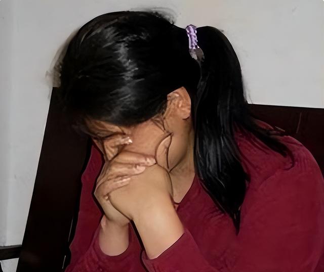 重庆一女子有两套生殖系统，先嫁老公生下一子，而后娶妻又得一娃