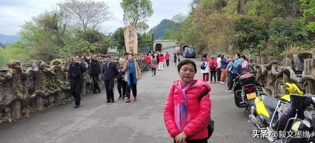 周毅文I荔波小七孔：黔南秘境的翡翠诗篇