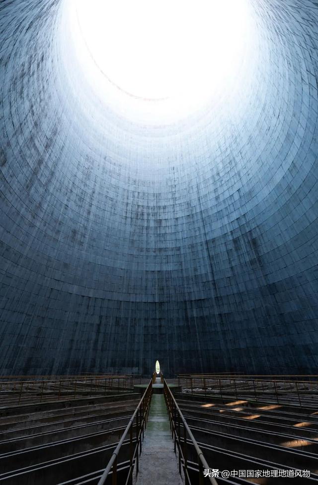 全球发电量第一的中国，为啥还在铆足劲建发电站？