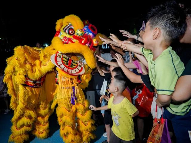 日夜都精彩！这个长假肇庆就是好玩！