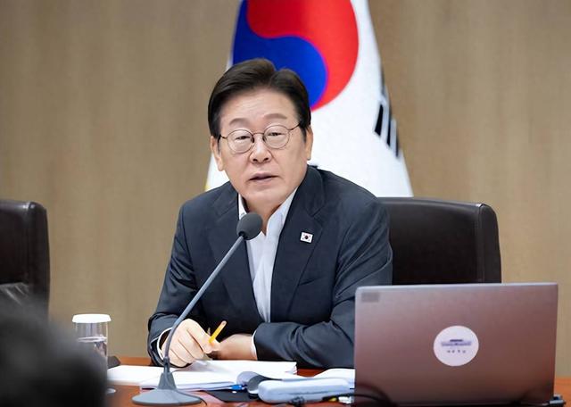 韩国特使团抵达北京，下飞机的第一句话不简单，中方回应很干脆