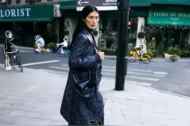 最丑超模：高颧骨老人斑 ，却是纪梵希家族唯一中国媳妇，生仨儿子图片