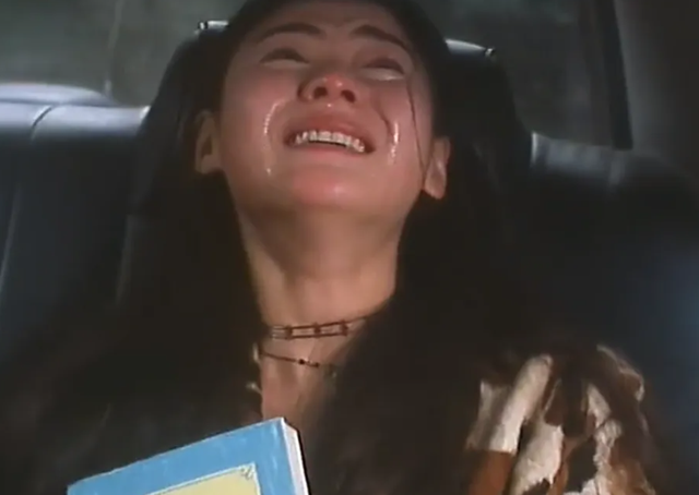 谢霆锋也没想到，张柏芝会因阅兵当天的一特殊举动，实现口碑暴增