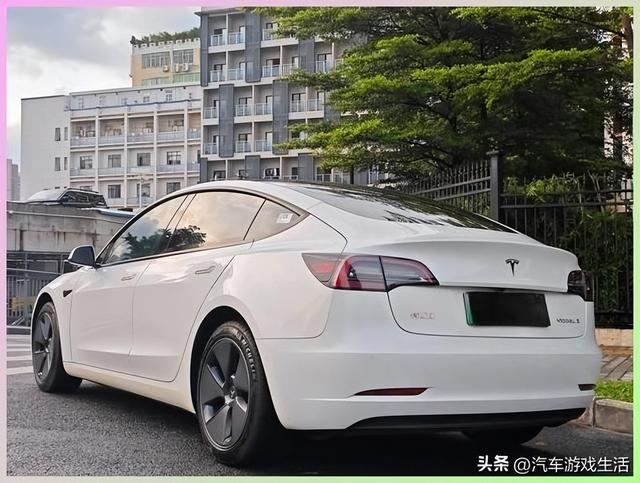 刚提新车就被扣3分，车主怒怼交警：出厂自带的，凭什么罚我？