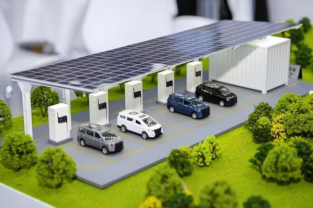 从喜羊羊到换电站，蔡东青押注IPO，换电赛道突围有何底气？