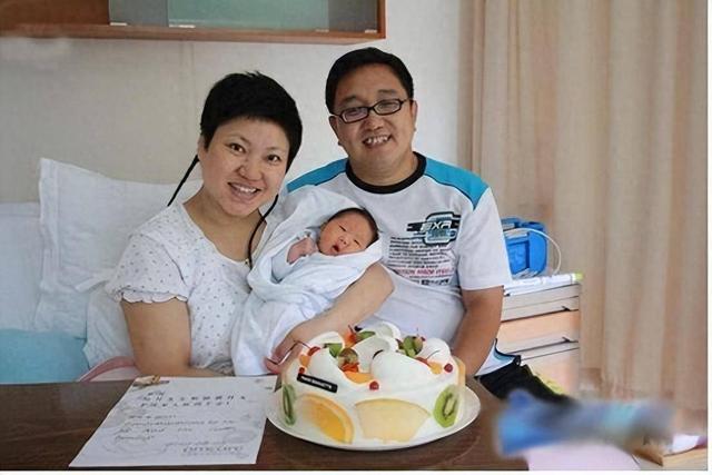 二婚娶丫蛋为妻，俩人相差十多岁，句号为当初的选择承担了责任