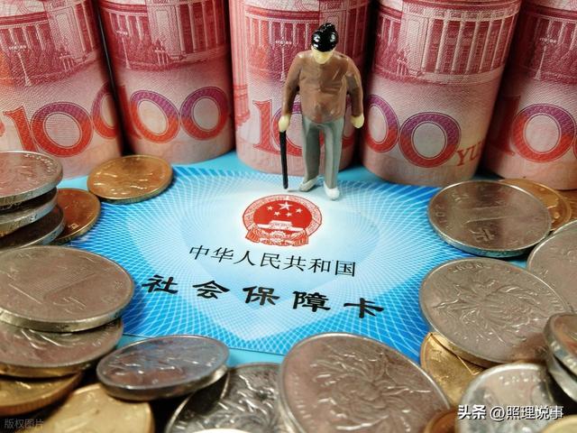 人社部拟出新规，超龄打工人终于有人管了，工资和社保迎来好消息