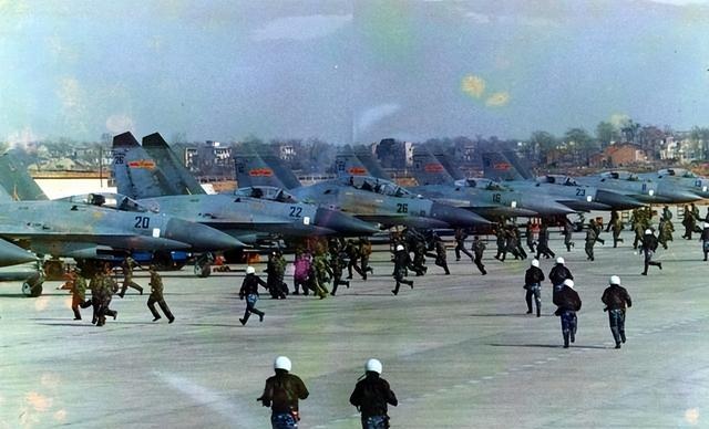 两大“动作”表明，台海战争可能爆发？美国可千万别犯历史错误！