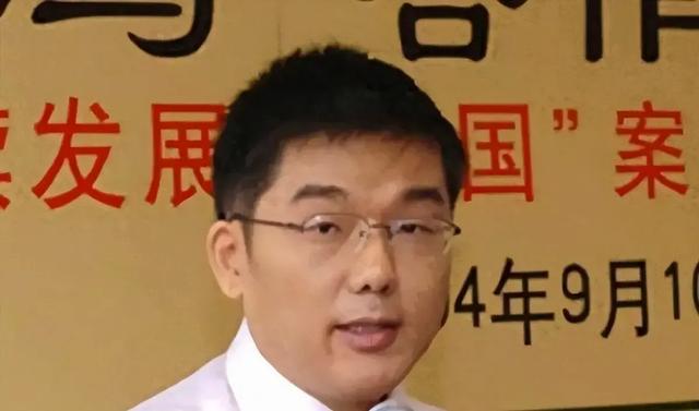 考公落榜转头卖国	，驻外派遣向某，被央视公开点名