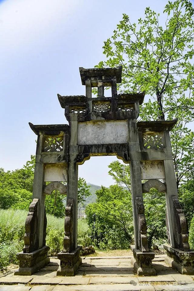 藏在镇巴大山深处的碾子老街