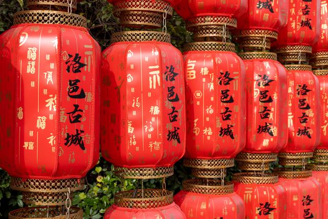 洛水遗珠：漫步洛邑古城，寻踪朱樱塔下的千年回响