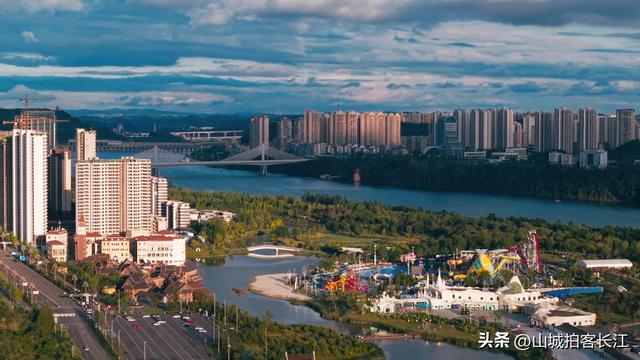 四川这个首批“国贫县”，戴帽31年逆袭成区域前三，凭什么？