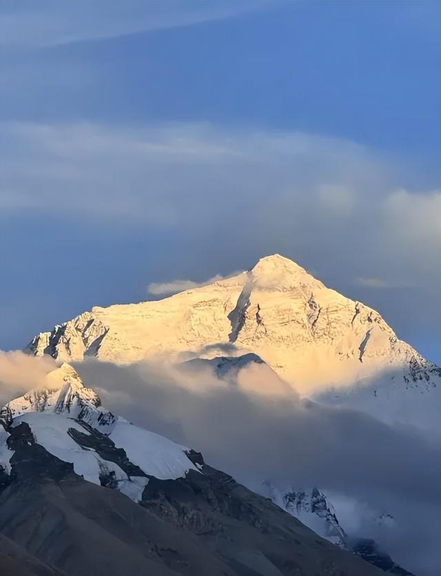 西藏雪山，凭什么让无数人一生念念不忘？