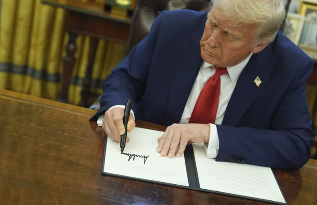 刺杀普京？乌克兰闯下弥天大祸！特朗普惊出冷汗：还好当时没松口