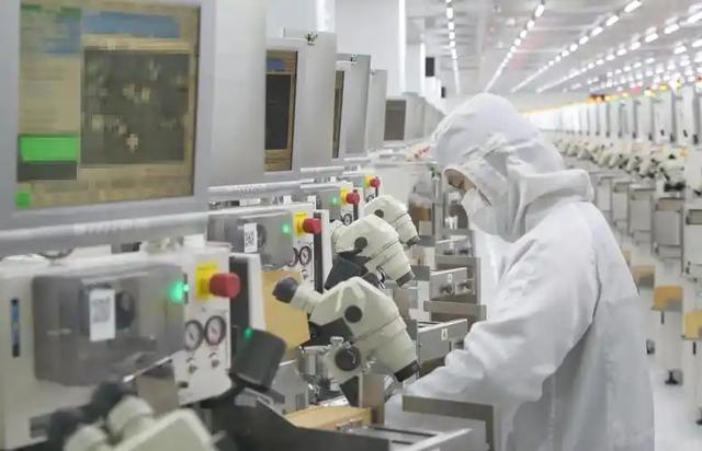 开始明抢了？外籍员工起诉公司，架空老板，300亿资产将付诸东流