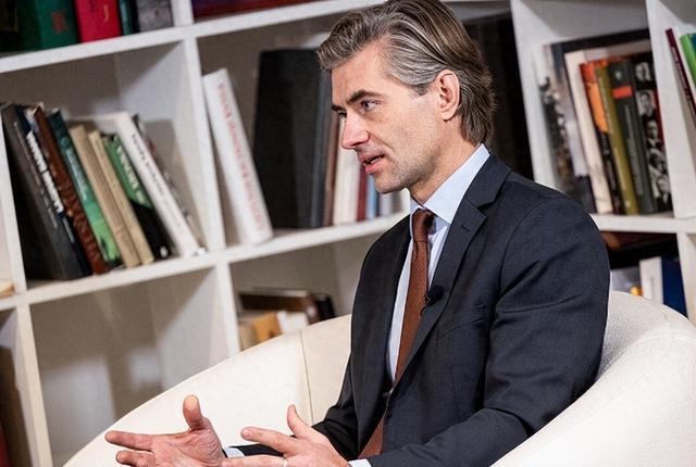 AI生图重磅升级！技术突破秒级量产高清图，专业制图行业要变天