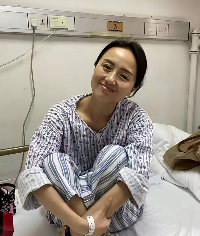辛柏青丧妻刚满100天，离谱的事就发生了，被撮合娶马伊琍引争议