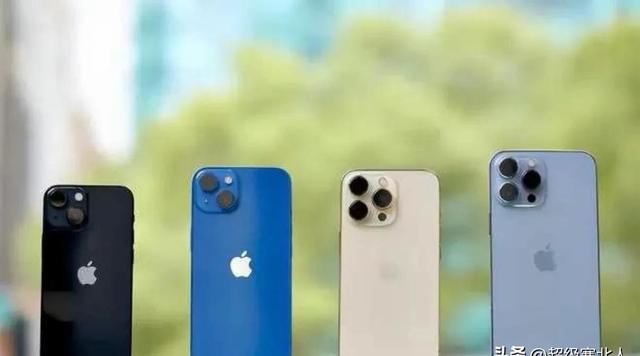 iPhone13刷新系统卡不卡？实测数据藏猫腻.