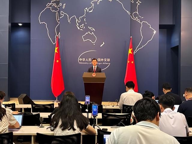 特朗普想收手为时已晚？欧盟领导人刚刚抵京，美国传出重磅消息