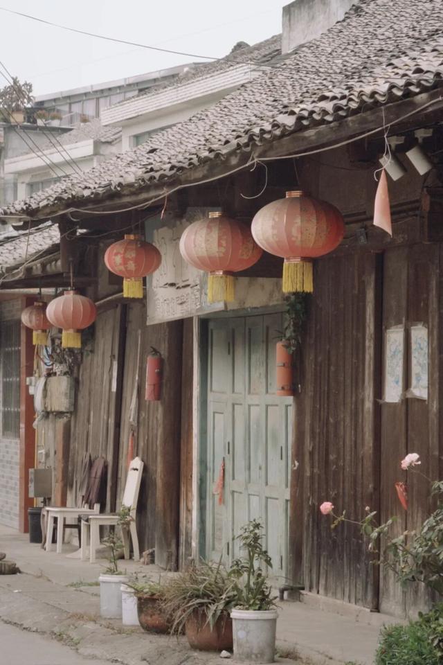 成都向西，拜访邛崃最“慢”的古镇，把千年时光泡进茶里