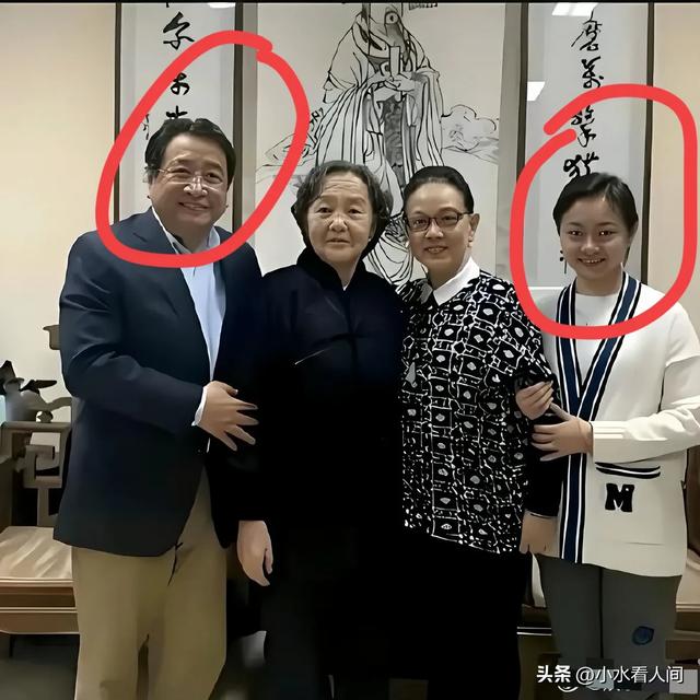 姜昆助理辟谣不到一天,被狠狠“打脸”,姜昆女儿被扒,果不简单
