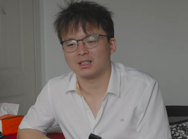 地铁诬陷案开庭后续：被告女子美美隐身，央视下场，当事人太可怜