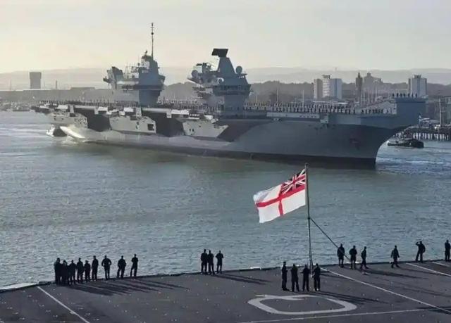 又让张召忠说中了？东拼西凑550亿建的2艘航母，如今彻底成为累赘