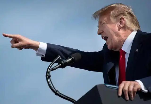 高市早苗终究是没挺住,中美罕见联合敲打之后,日方选择后退一步