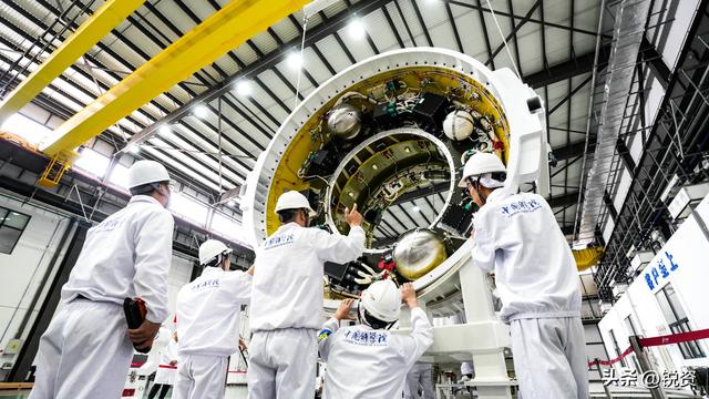 马斯克放大招！募资超300亿，股东迎新退出通道