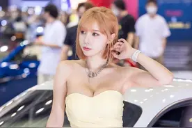 韩国顶尖车模宋姝儿图片