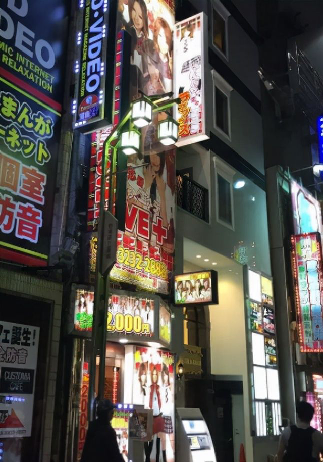 日本恶魔岛曝光：近半居民是性工作者，警察也下场牟利，如今怎样