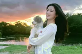 看吐了！耳屎、头屑、油头，就没见过这么邋遢的女明星！图片