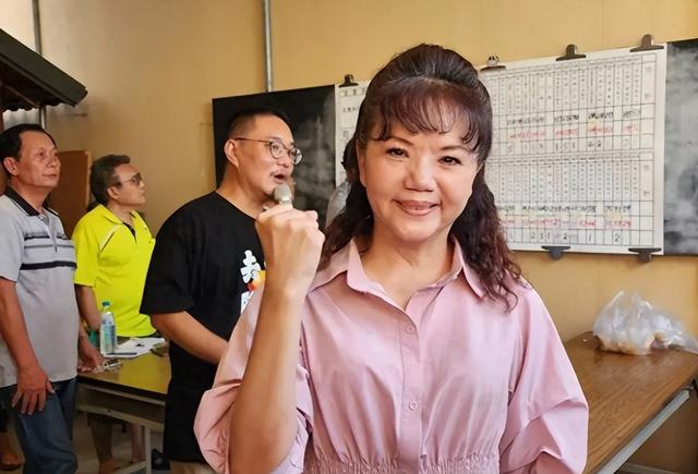 2大消息传来，赖清德即将离台，人民日报发声，对赖改了新称呼