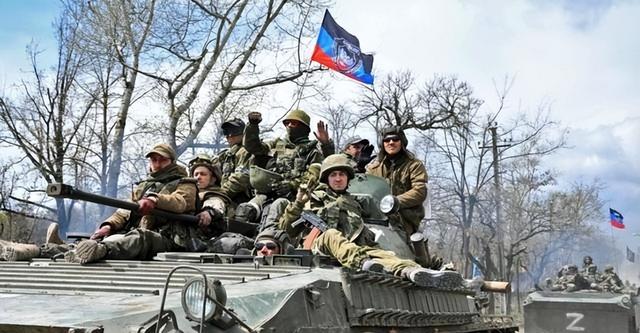 刚攻下红军城，普京政府通告全球：中俄不必缔结同盟，赢家不是俄