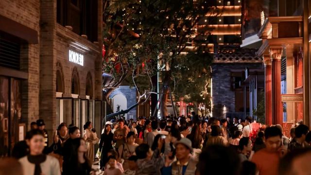 诗与遥受邀出席世界遗产与文化城市国际论坛