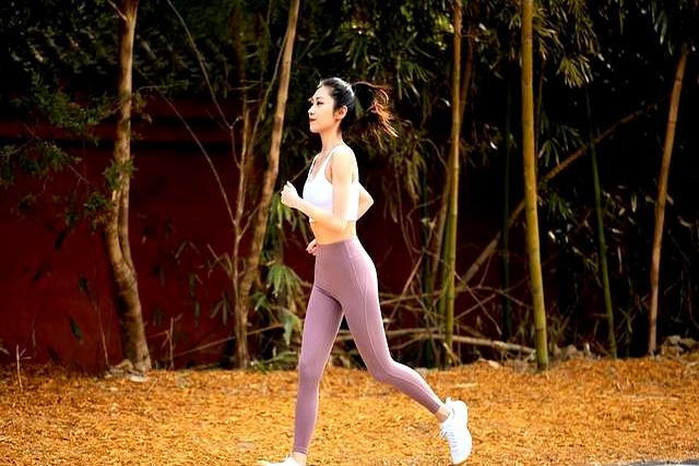 掉秤25斤总结：做到3个戒，2个多，肚子直接扁下去！