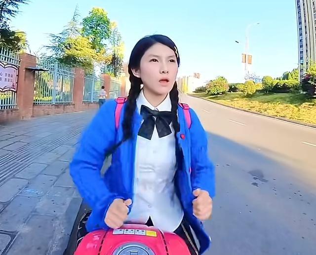 贵州女骑手郑瑶去世，年仅21岁，友人曝原因，再有一年护士转正