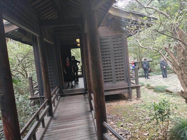 2025秋游：严子陵钓台 . 黄公望隐居地