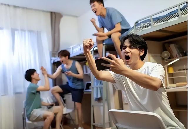 大学生就业真的难吗？人民日报曾怒批大学生：你不失业，天理难容