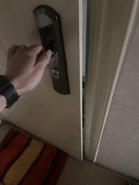 “指纹锁”慢慢退出中国家庭？听内行人说完，恍然大悟