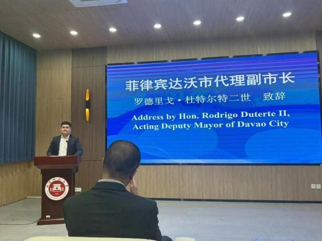 菲律宾又要变天？老杜提前将孙子托付给中国，早知有今天