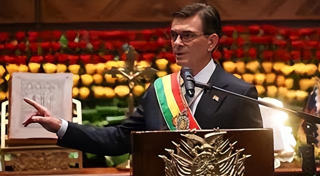 对华合约全部撕毁！中国又一伙伴背后捅刀子，骗走了20亿倒向美国