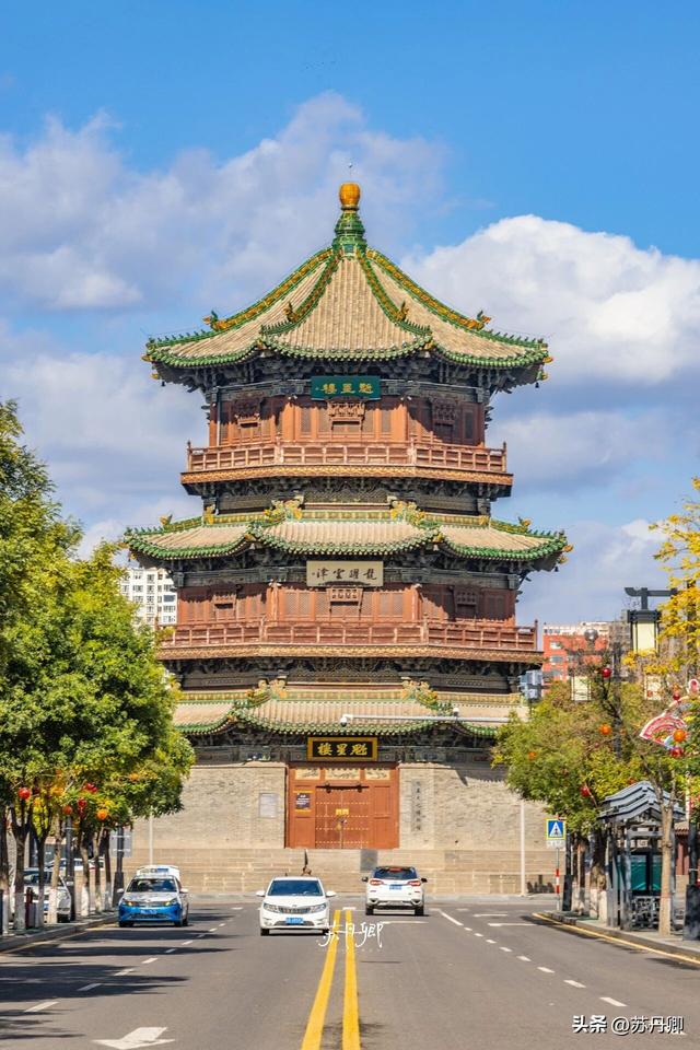 中国人的旅游真的好累！全国统一的网红文旅堪比“统一广告招牌”