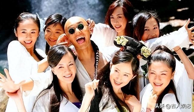 “6个老婆”同住一屋，每人每月7万零花钱，71岁又娶第七房小娇妻