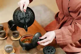 一个月喝多少茶合适，你一个月喝多少茶？图片